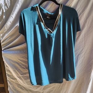 Flower and Feather Womans Xl